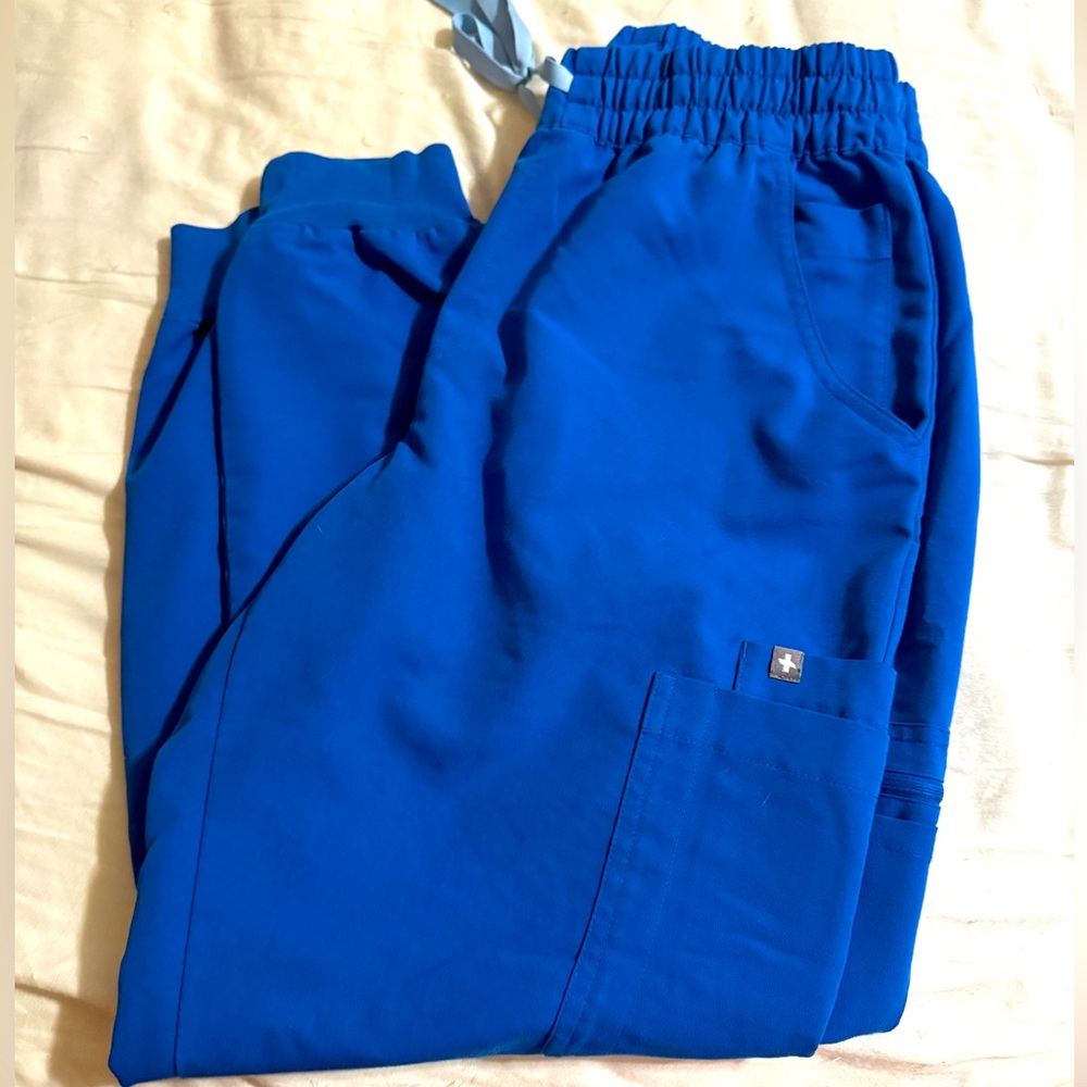 Figs medium petite scrub pants